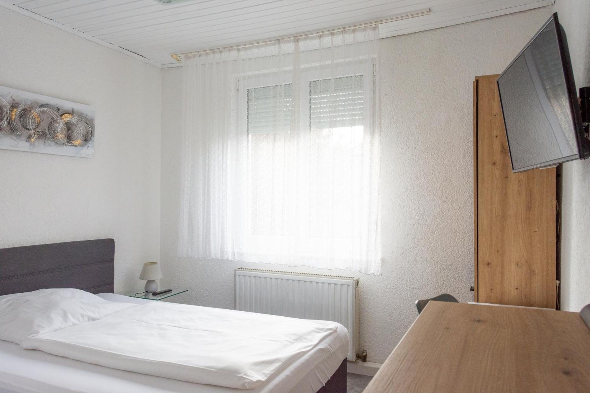 Hotel-Cocco-Bello In Der Villa Foret Ludwigsburg Luaran gambar